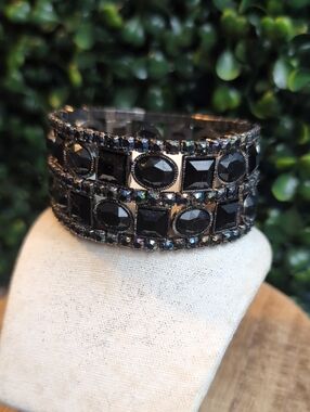 Black Faceted Crystal Stretch Bracelet